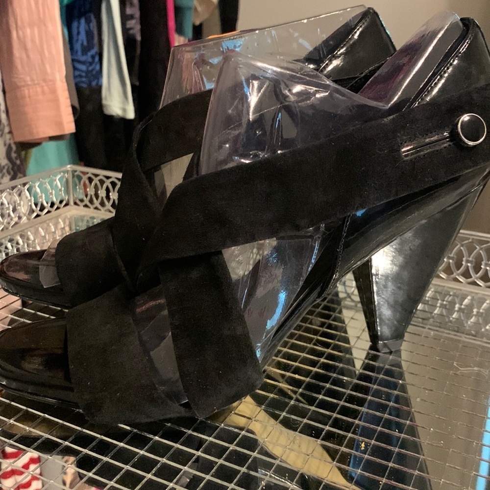 Franco Sarto Black suede and patent cross strap pumps size 9.5